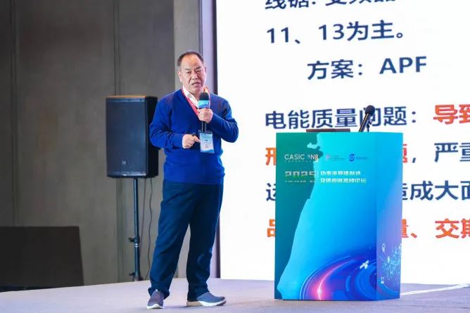 人的照片上寫著字

AI 生成的內(nèi)容可能不正確。